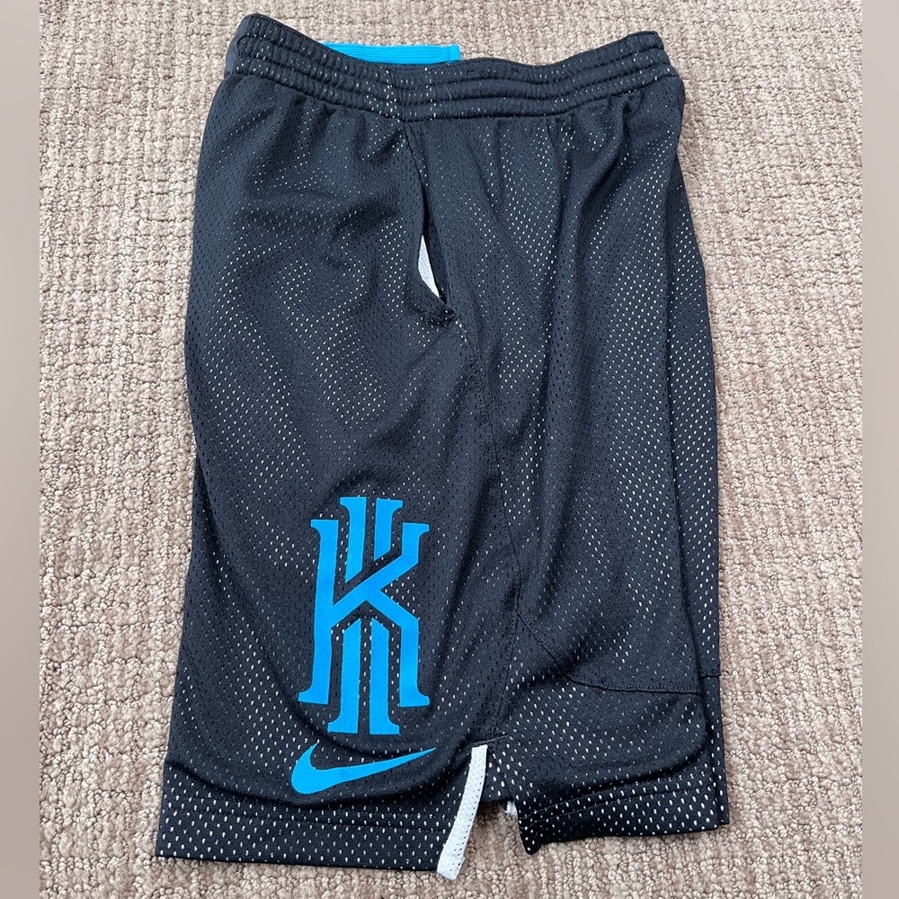 Boys Nike Dri Fit Shorts Sz.L